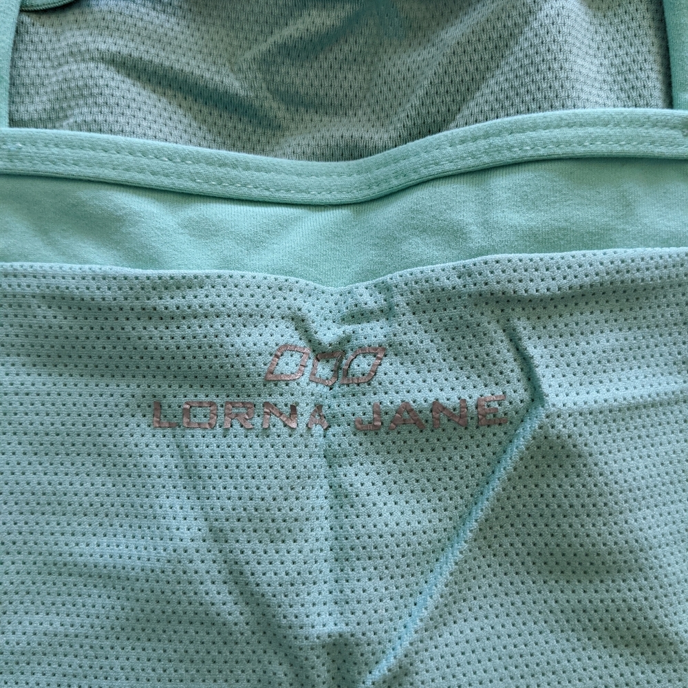 Lorna Jane Workout Tank - Picture 3 of 9